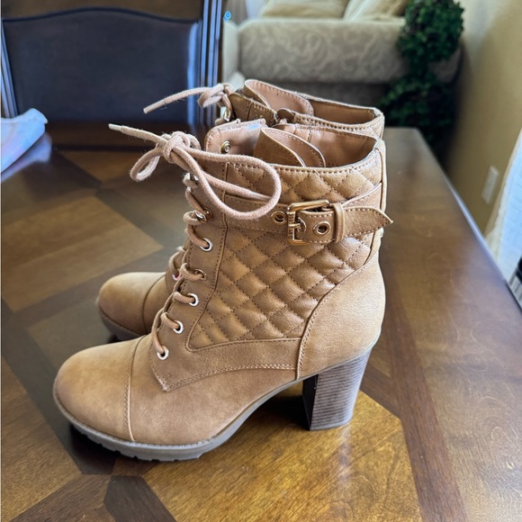 G by Guess camel quilted high heel boots NWOB - Picture 3 of 9